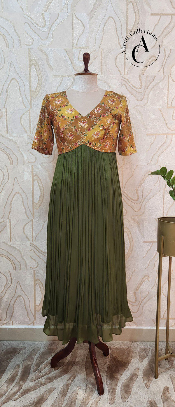L94A - Frock