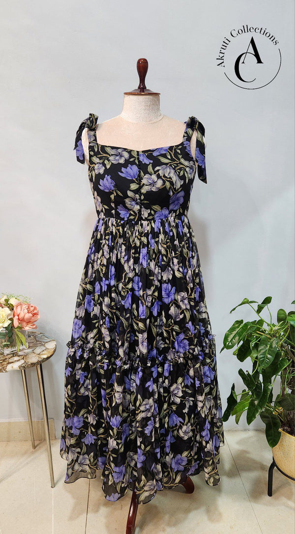 L160 - Long Dress