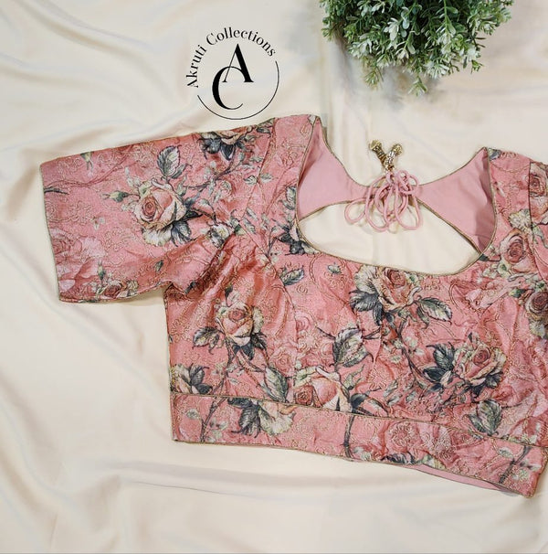 B137 - Blouse