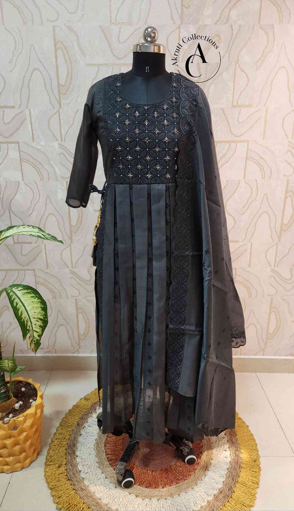 D197 - Chikankari Kurti Set