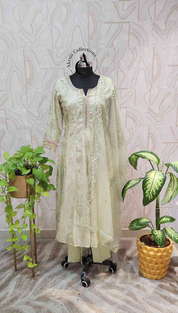 9624 – 3PC Kurti Set