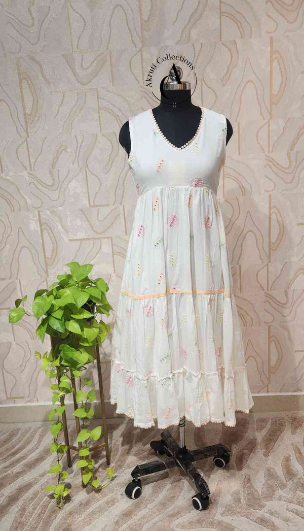 Z0017 - White Kurti