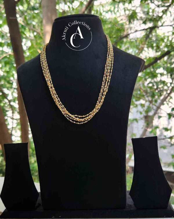 NS1077 - Pearls Mala