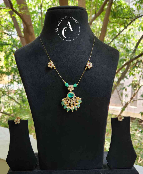 NS1090 - Invisible Chain