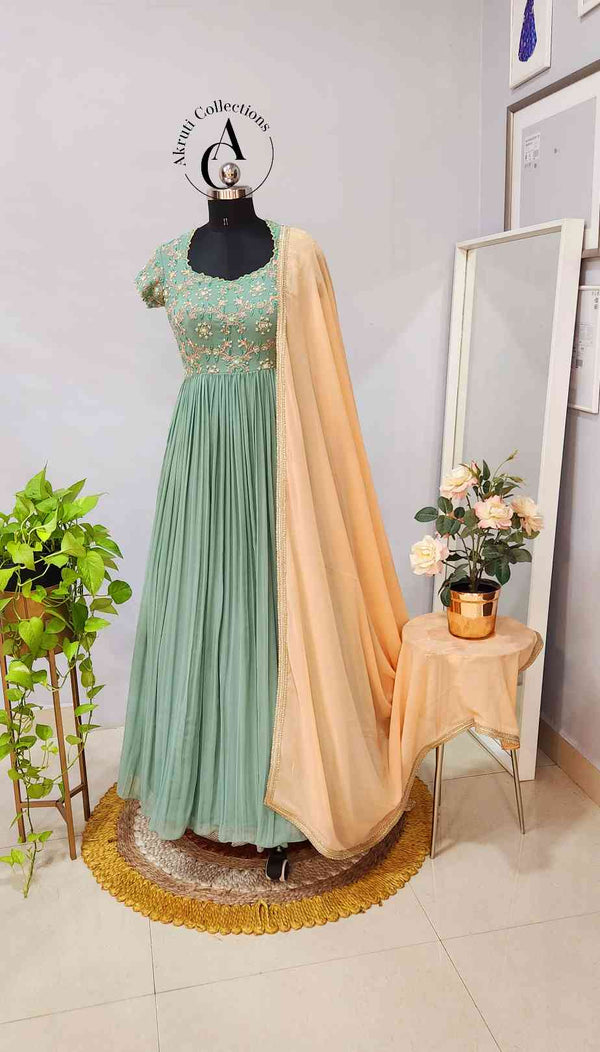 L230 - Long Dress