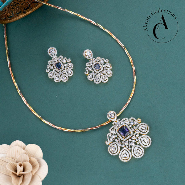 NS722 - Triple Tone Chain