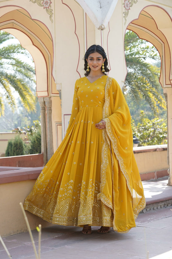 L202 - Long Dress