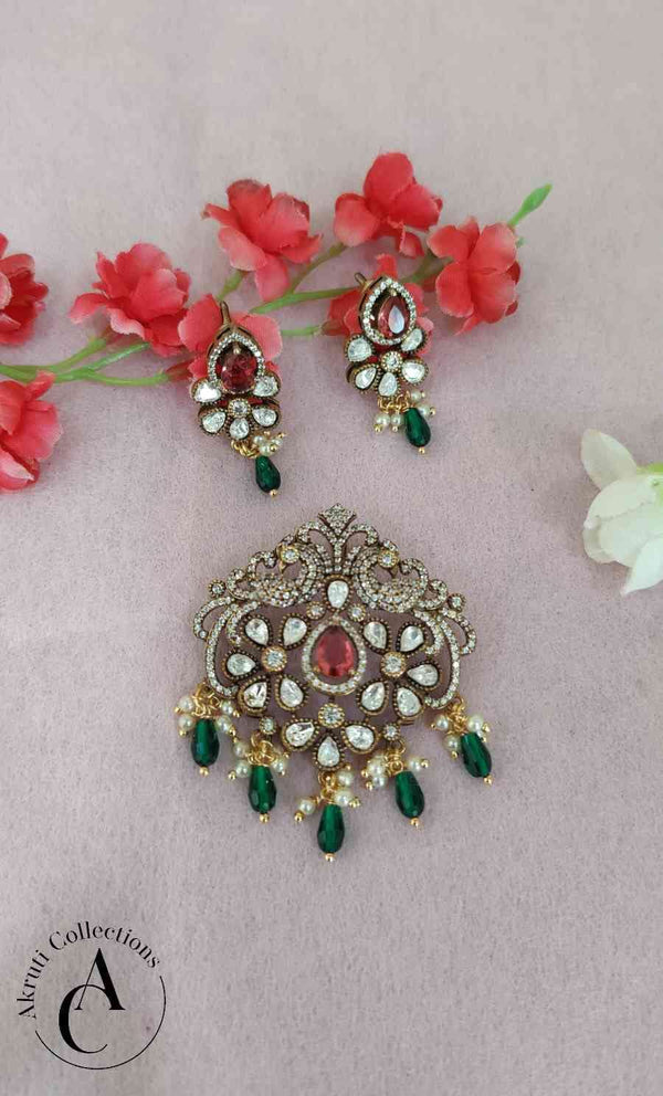 PS53 - Victorian Pendant Set