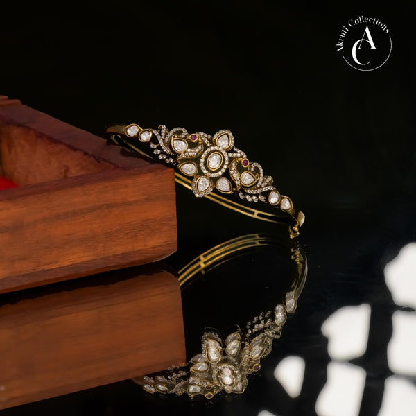 BR15 - Kada Bracelet