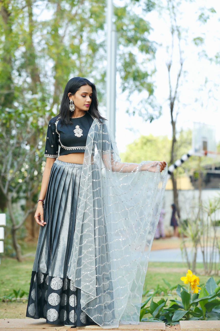 Women's Skirts for Sale - eBay | Pakistani bridal lehenga, Indian party  wear, Skirt design