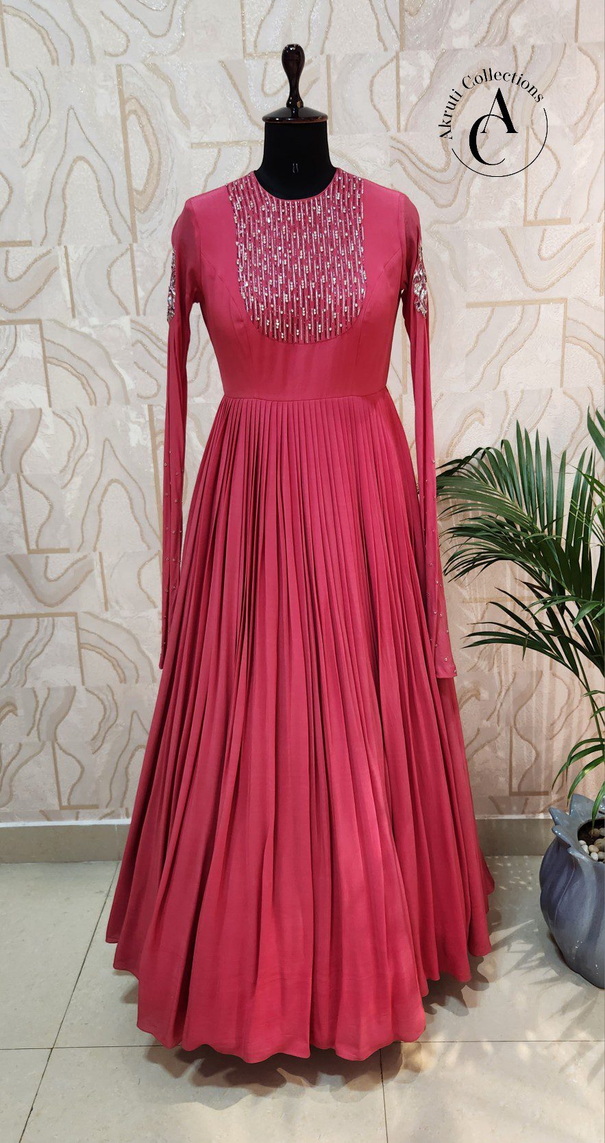 The epitome of sophistication, this kurti gown set with dupatta is a m –  Paher Wesh
