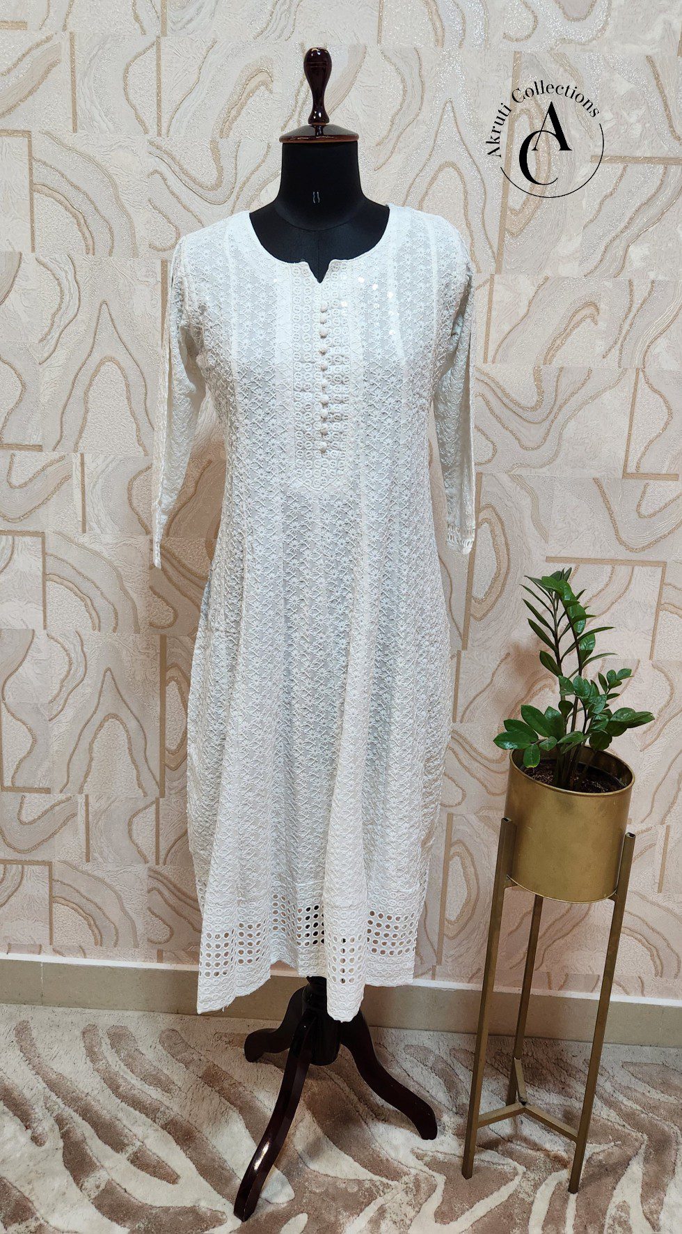 Buy Generic White Georgette Short Kurti with chikan work (Small) at  Amazon.in